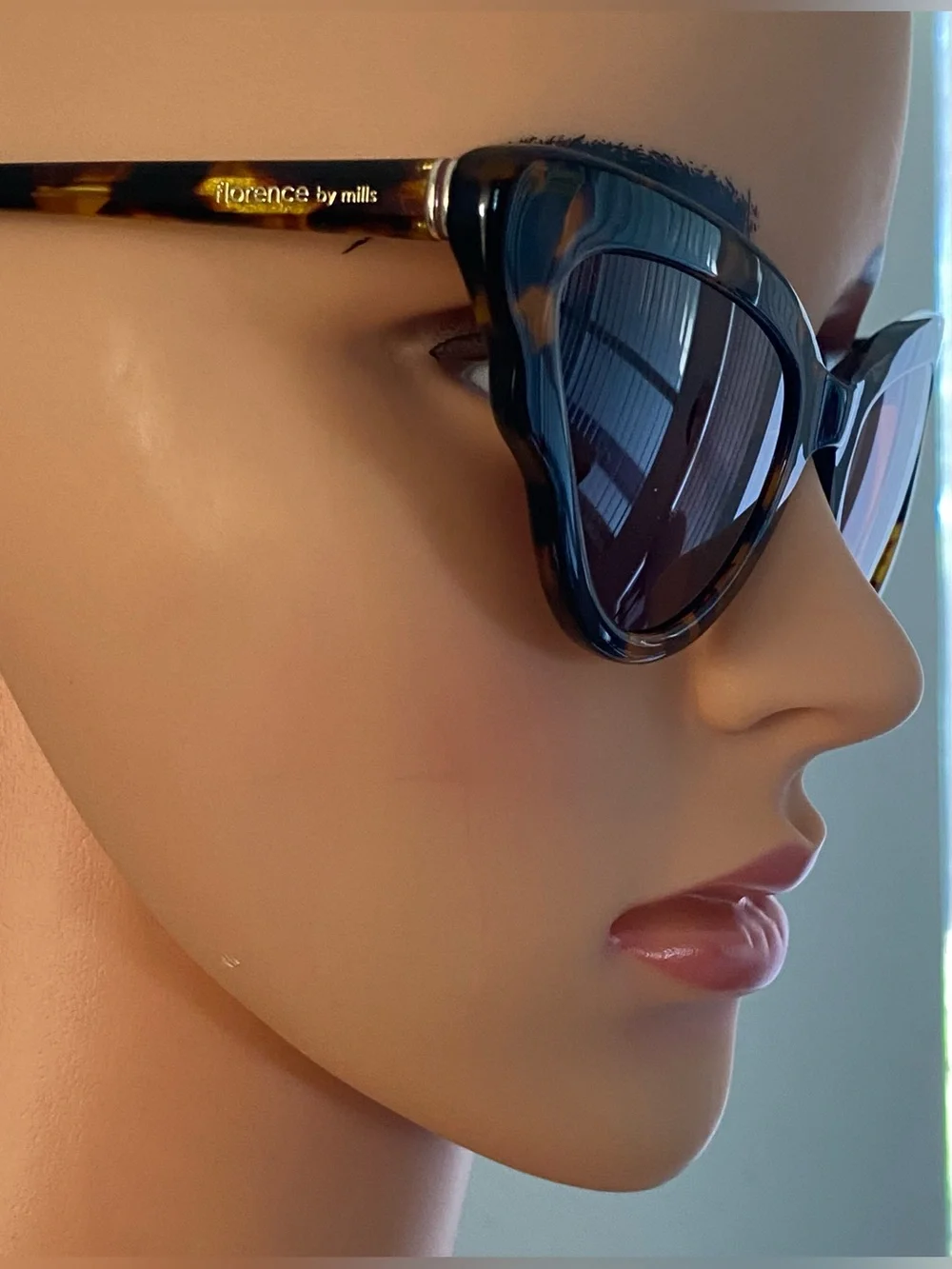 FLORENCE BY MILLS CHIC TORTOISE CAT EYE FRAMED SUNGLASSES
